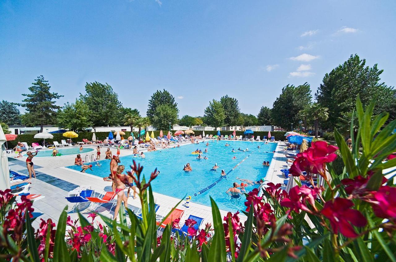 Happy Camp Mobile Homes In Butterfly Camping Village Peschiera del Garda Ngoại thất bức ảnh