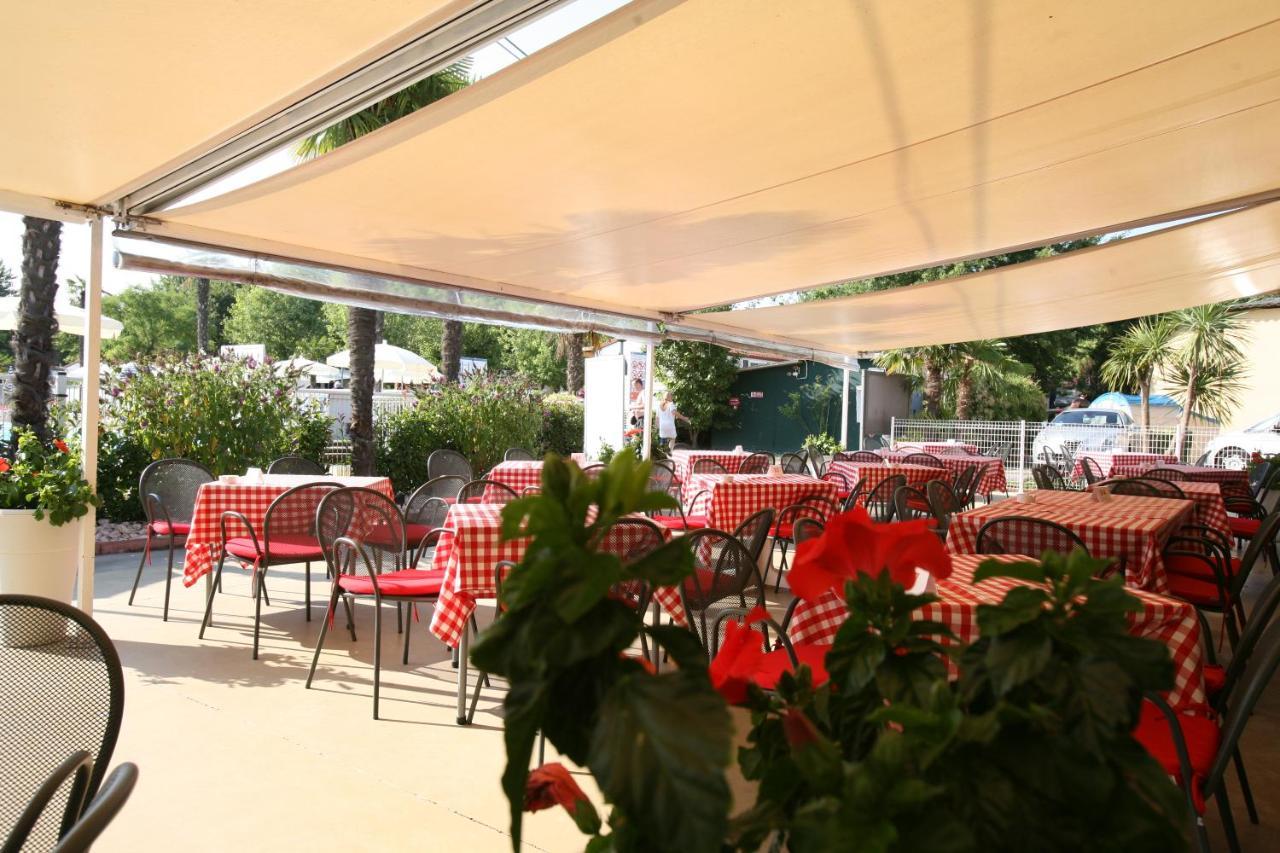 Happy Camp Mobile Homes In Butterfly Camping Village Peschiera del Garda Ngoại thất bức ảnh